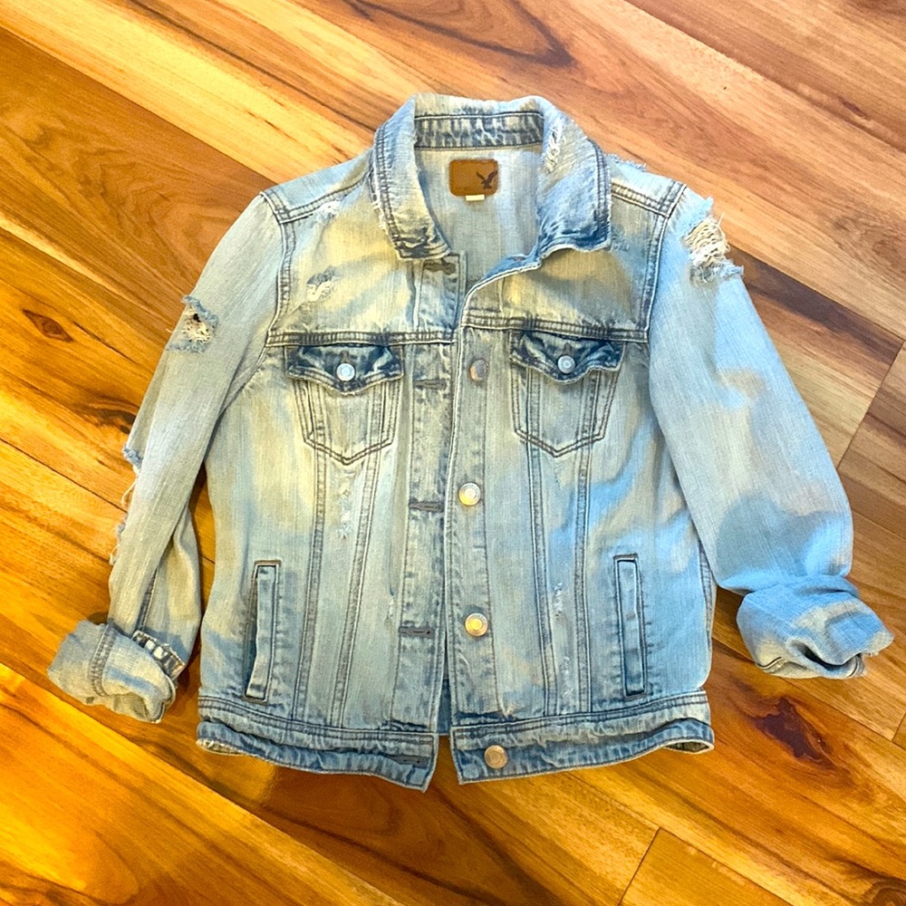 AE distressed Jean Jacket